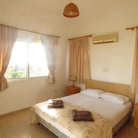 Isabella: Coral Bay Beach, Seaview Villa