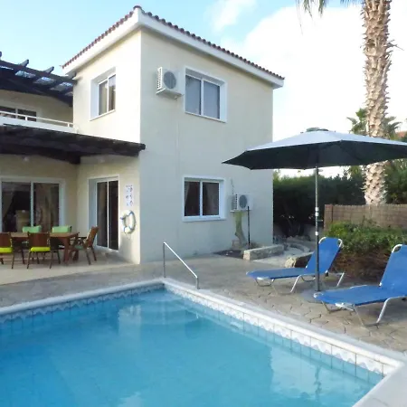 Villa Isabella: Coral Bay Beach, Seaview Peyia
